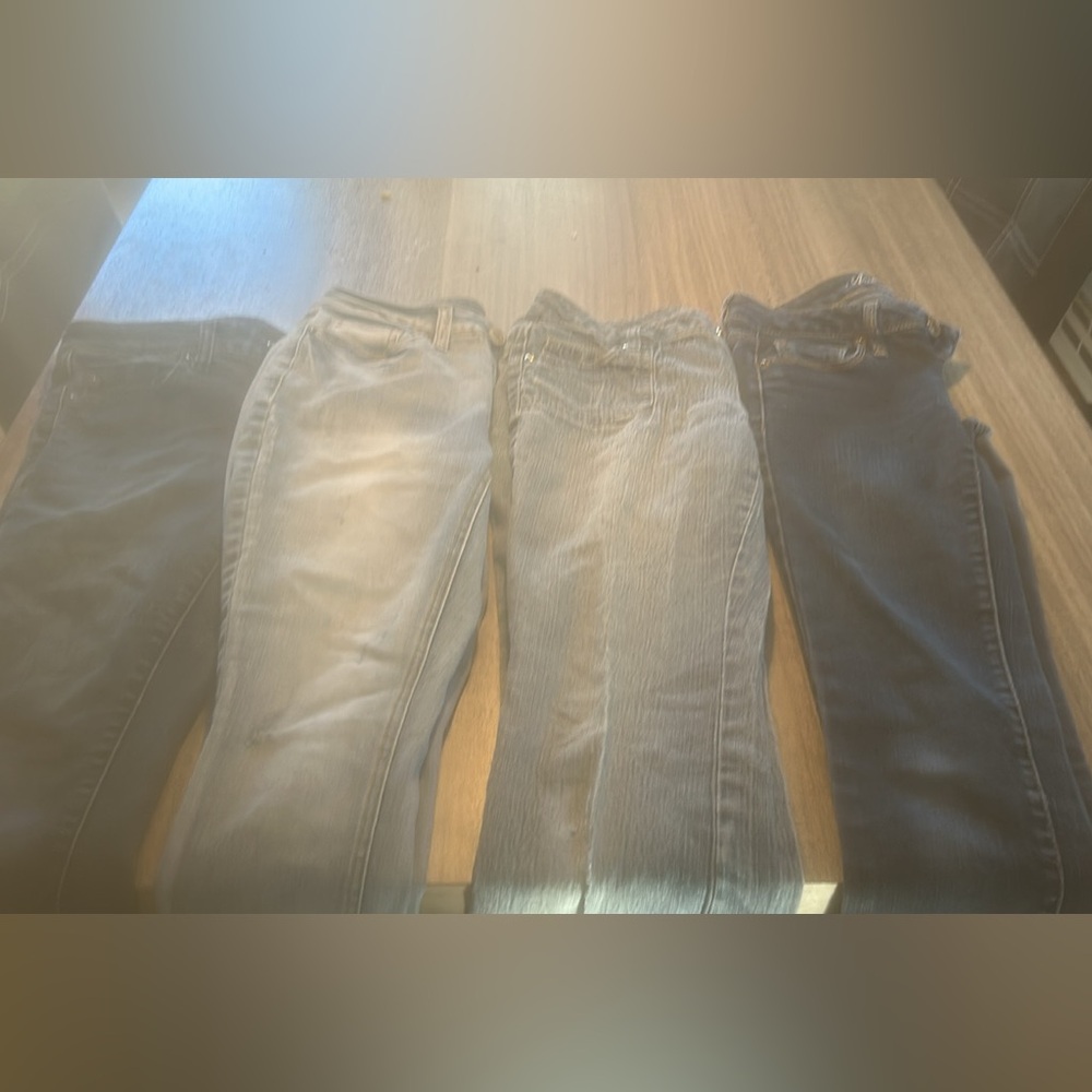 Different brands size 4 junior jeans